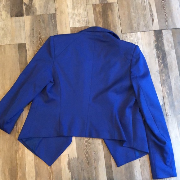 Philosophy blue tuxedo jacket. Size 4. - Picture 5 of 5